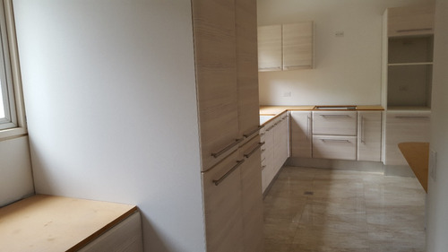 Alto Hatillo Espectacular Vista Pozo De Agua Calle Privada Vigilancia Edificio Nuevo Pisos De Mármol Cocina Ciao Cucine 180mts 4h/4b/ Exclusivo Edificio Nuevo 2 Puestos En Sótano Maletero