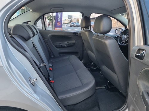 Volkswagen Voyage 1.6 16v Msi Aut. 4p