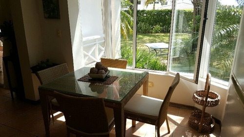 Apartamento De 2 Habitaciones En Las Brisas Guavaberry - Juan Dolio, Con Jardin