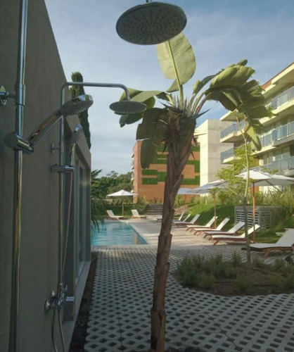 Imagen 15 de 23 de Divino Apartamento En Playa Mansa De 2 Dormitorios Para Alquilar - Solo Febrero