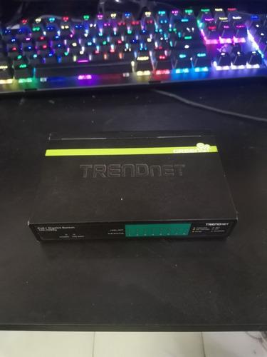 Switch Trendnet Fast Poe + Gigabit Switch Para 8 Puertos (Usado)