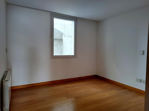 Departamento En Venta En Bariloche. Vista Al Lago. Cochera. Gimnasio Salón.