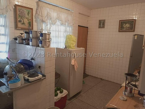 Imagen 21 de 24 de Edificio Ubicado En La Avenida Brager, Cuatro Apartamento, Dos De Ellos De 108 Mtrs2 Y Dos De 84 Mtrs2, Piso 1 Y 2. En La Planta Baja Dispone De Cuatro Santa Maria Para Locales Comerciales