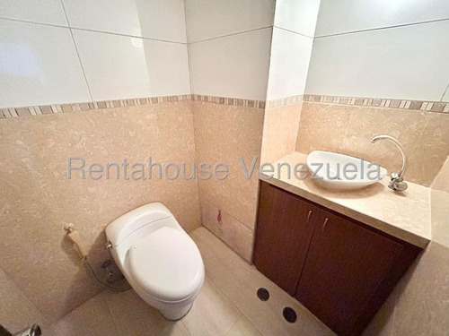 Ana Karina Molleja Vende Hermoso Apartamento En Club Hipico Las Trinitarias Barquisimeto, Lara /akm