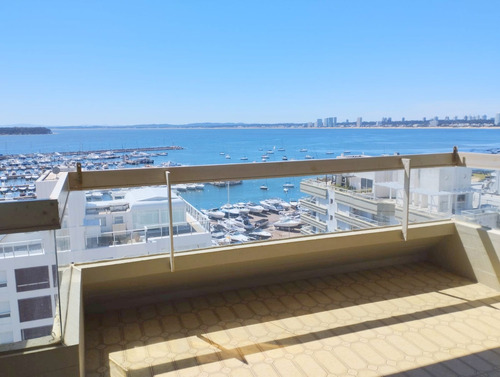 Apartamento Con 4 Dormitorios Y Excelentes Vistas