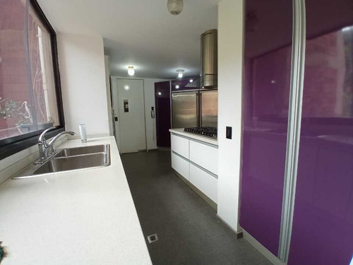 Imagen 18 de 30 de Se Vende Apartamento Actualizado 230 M² 6h/5b/2p Santa Marta