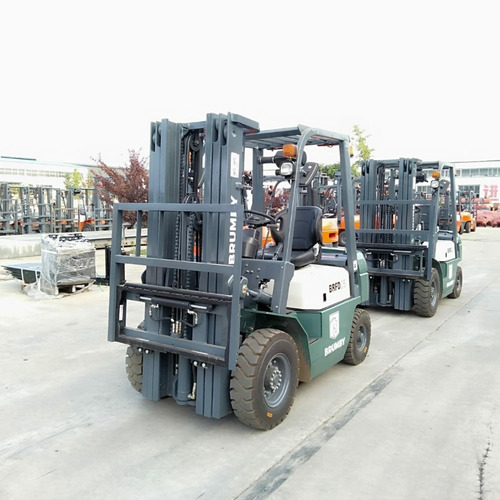 Imagen 11 de 15 de Autoelevador Brumby 2,5 Tn Torre 4,5m - Diesel Xinchai