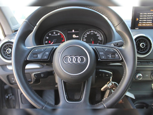 Audi A3 35 TFSI 1.4 AT