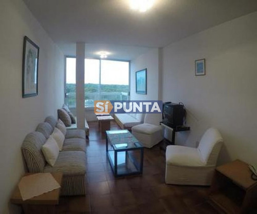 Imagen 2 de 5 de Piso Alto En Roosevelt