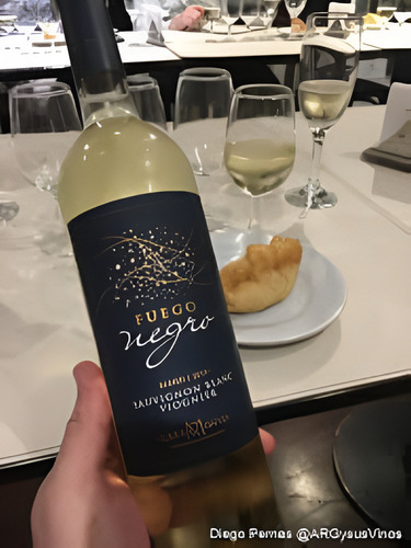 Vino Fuego Negro Sauvignon Blanc-viognier Caja X6 Unidades