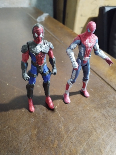 Figuras De Acción Spiderman Armour Hasbro 3 Pulgadas (Usado)