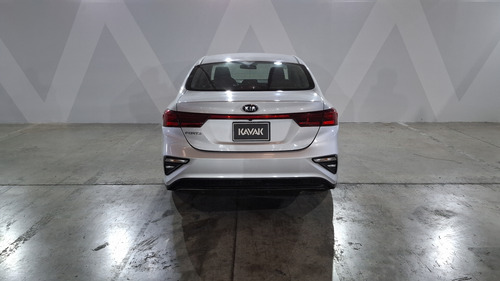 Kia Forte 2.0 L Ivt