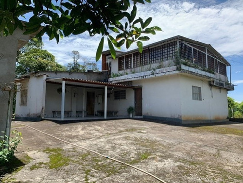 Lindo Sitio Para Lazer Rodeado De Natureza