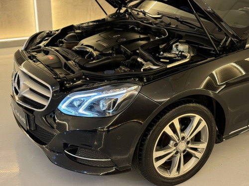 Mercedes-Benz Classe E 2.0 Avantgarde Turbo 4p