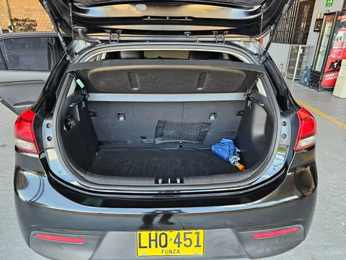 Kia Rio 1.4 Zenith Hb 5 p