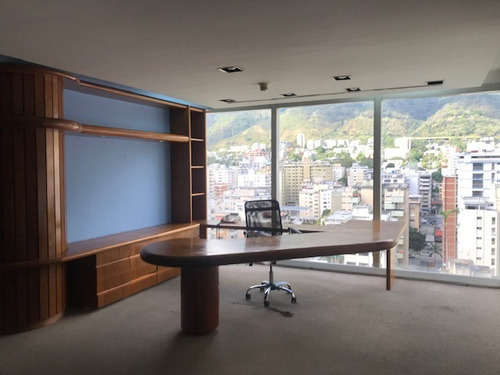 Oficina En Alquiler Los Palos Grandes 546 M2