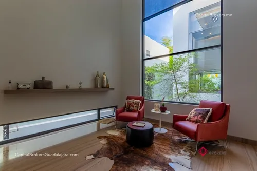 Casa De Lujo Con Alberca En Venta Zona Andares