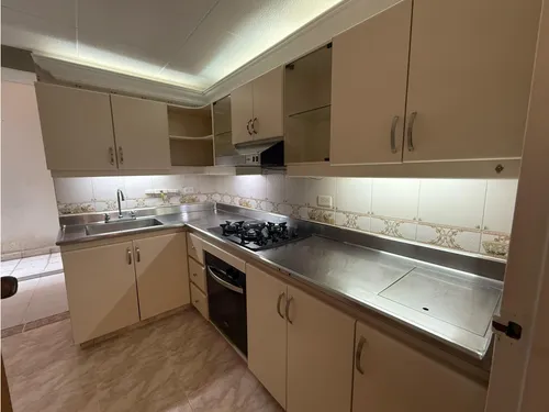 Apartamento Duplex En Laureles,primer Piso