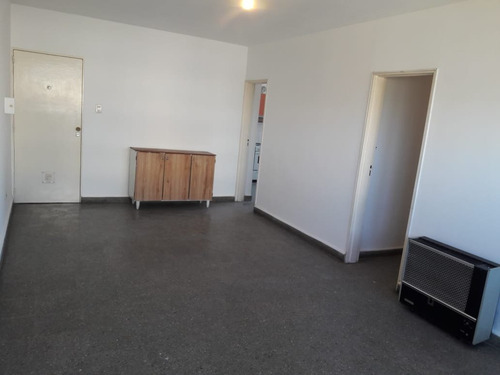 Imagen 2 de 12 de Venta Departamento B° Unimev Torre 3