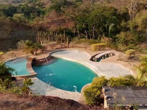 Finca Ubicada En El Naipe, Carabobo.  Plf-013