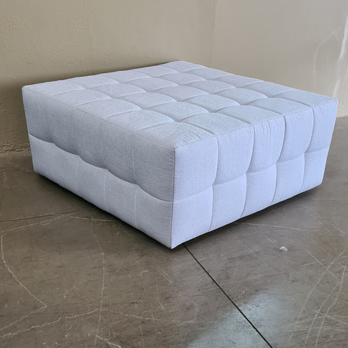 Puff Quadrado (linho Ou Suede) Esp. D28 Rodinha De Silicone Cor Preto