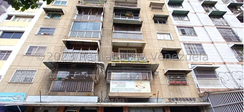 Acogedor Apartamento En Zona Céntrica De Chacao Bello Campo Mls #24-13095 Mr