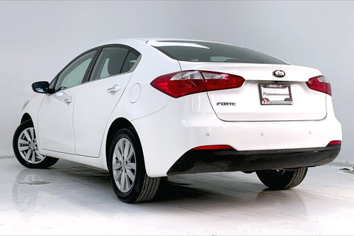 Imagen 11 de 25 de Kia Forte 4 Pts Ex, Ta, A/ac, Camara Reversa, Ra-16