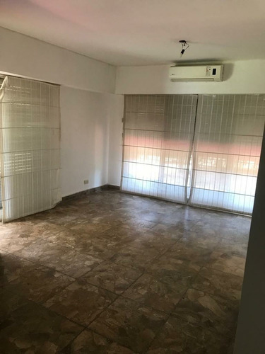 Imagen 21 de 30 de Casa Quinta Ranelagh Con Pileta Y Gran Parque