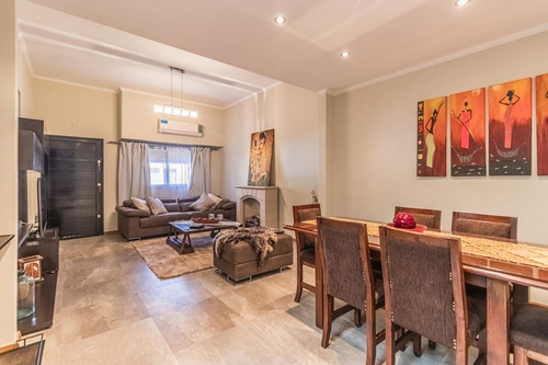 Venta De Casa 4 Ambientes En Mataderos | Apto Crédito