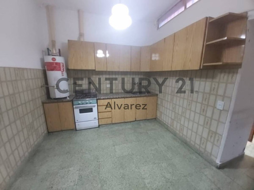 Imagen 13 de 18 de Venta Casa 4 Ambientes Con Patio, Cochera Y Terraza En Piñeyro.