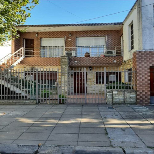 Venta - Casa Ph Al Frente En Una Sola Planta Con Entrada Independiente - Haedo