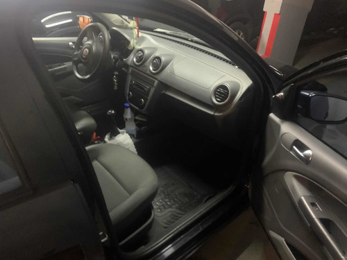 Imagem 7 de 7 de Volkswagen Gol 2010 1.0 Trend Total Flex 5p