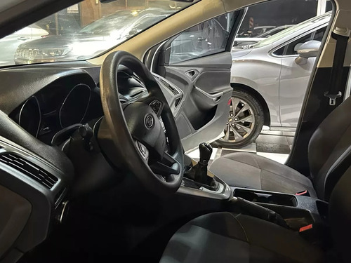 Ford Focus III 1.6 Sedan S