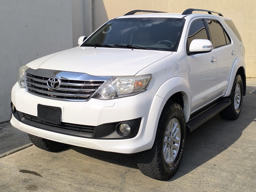 Toyota  Fortuner 4x4