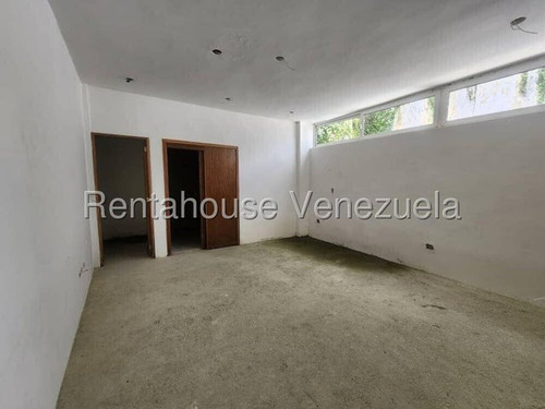 Estupenda Casa En Venta En Alto Hatillo. N E G O C I A B L E