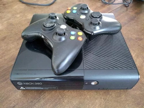 Console Xbox 360 Super Slim 4gb 2 Controles E Jogos - Usado