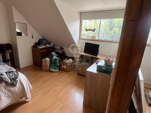 Casa Con Amplio Terreno En Lo Barnechea