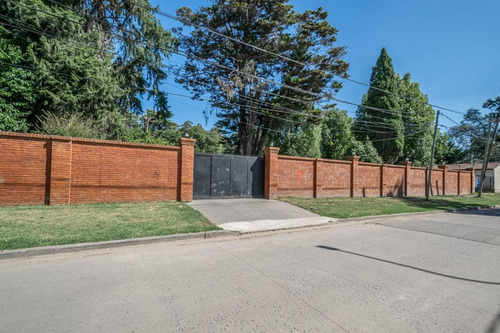 Quinta Venta En Benavidez Con Pileta