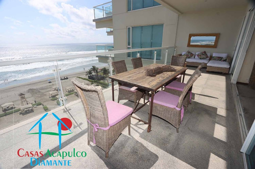 Imagen 4 de 14 de Cad Ocean Front 604. Terraza Con Vista Frontal Al Mar