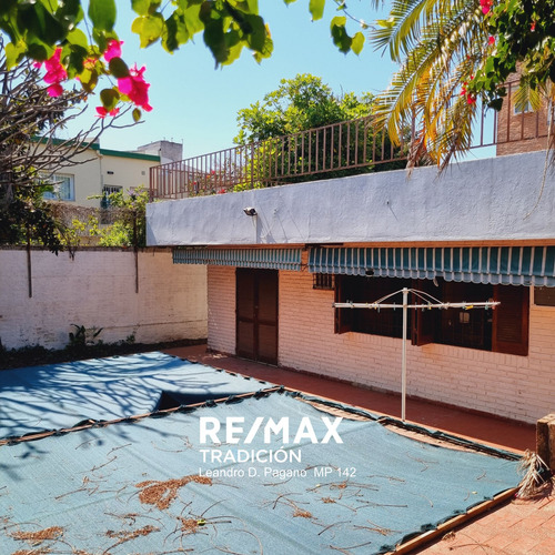 Casa Venta 3dorm C/ Pileta Microcentro Resistencia