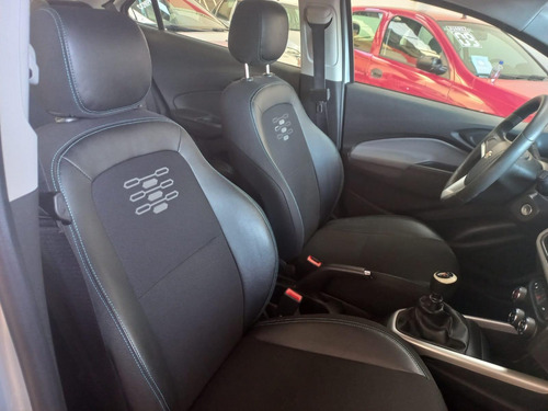 Imagem 9 de 9 de Chevrolet Onix Onix Hatch Lt 1.0 8v Flexpower 5p Mec. Flex