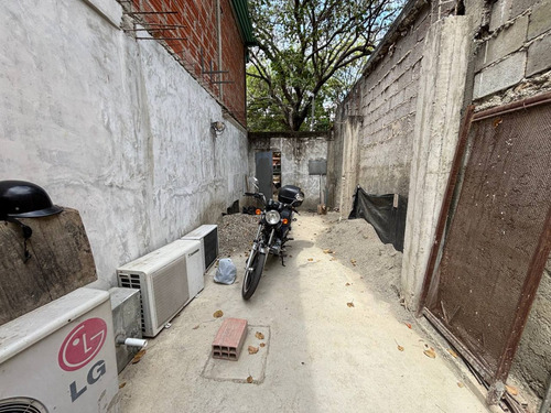 Ji 25-18345. En Venta Terreno De 240m2 Con Bienhechurías, Ubicado En Guatire.