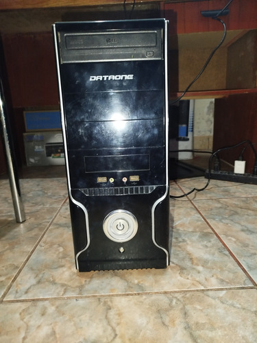 Computadora Amd A8-7650k Radeon R7, 1tb Hdd 4gb Ddr3 (Usado)