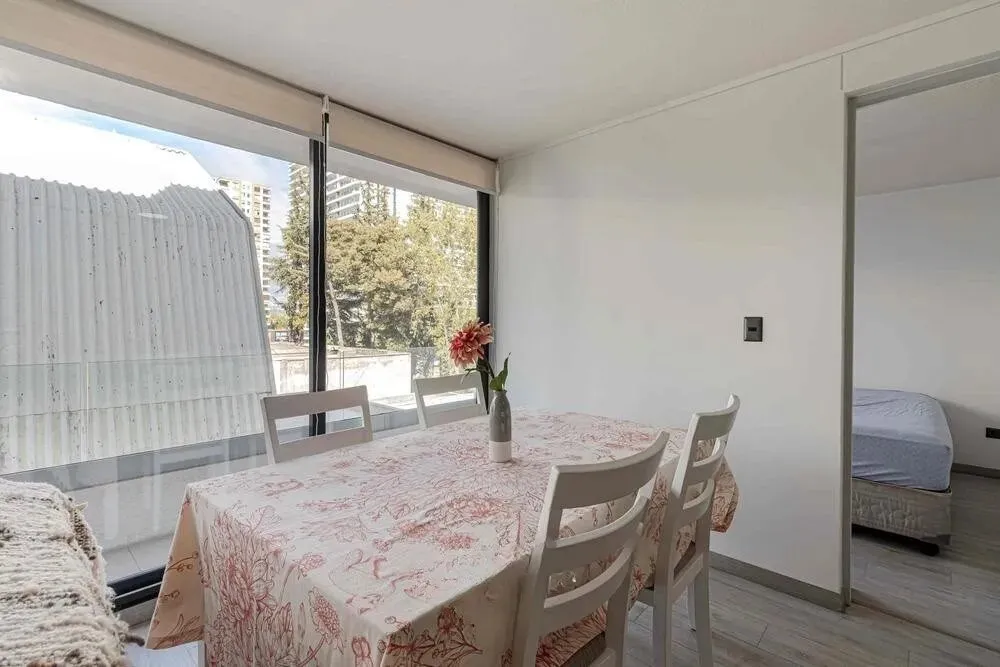 Imagen 4 de 15 de Departamento En Venta De 2 Dorm. En Macul / Estac. Y Bodega