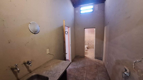Venta Casa A Reciclar 2 Dormi Cochera Arroyito