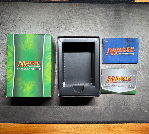 Set Magic Commander 2013 Nature Of The Beast + Dragon Shield Commander 2013 Nature Of The Beast Deck Inglés (Usado)