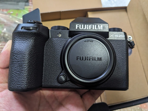 Cámara Digital Fujifilm X-s20 + Lente Fujifilm Xc 15-45mm