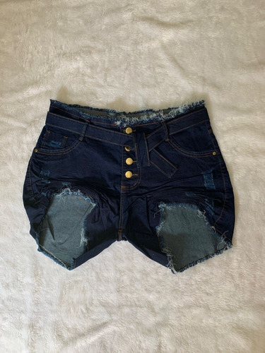 Imagem 1 de 2 de Short Jeans Feminino Plus Size Desfiado Com Amarração 