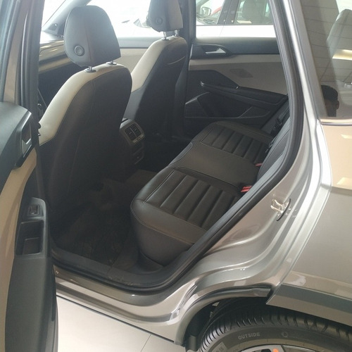 Imagen 12 de 25 de Volkswagen Taos 2023 1.4 250 Tsi Hero