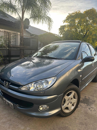 Peugeot 206 1.6 Xr Premium